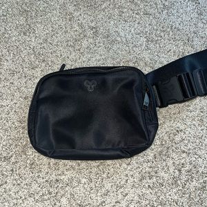 Artizia TNAction belt bag